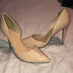 Nude Pumps